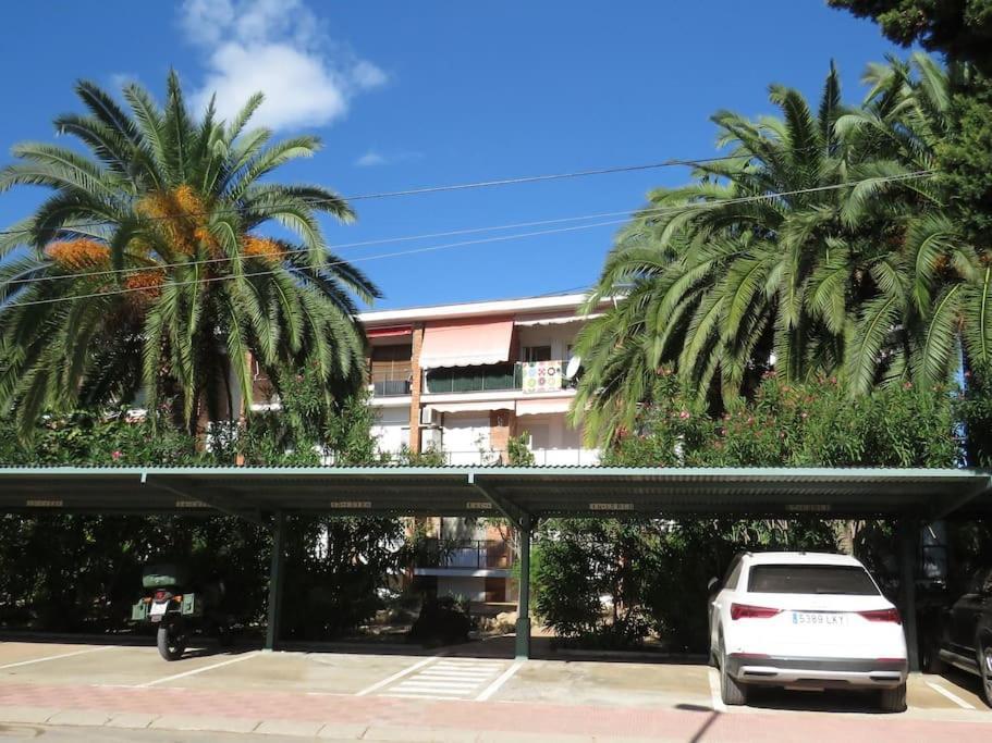 Coqueto Alojamiento Con Banera De Hidromasaje Appartamento Tarragona Esterno foto